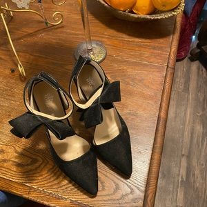 Black Ankle Bow heels